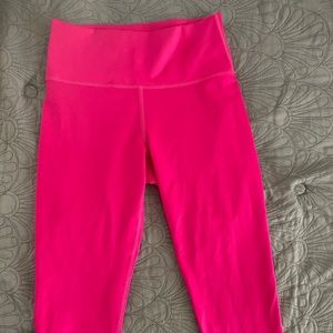 Pink fabletics cropped legging